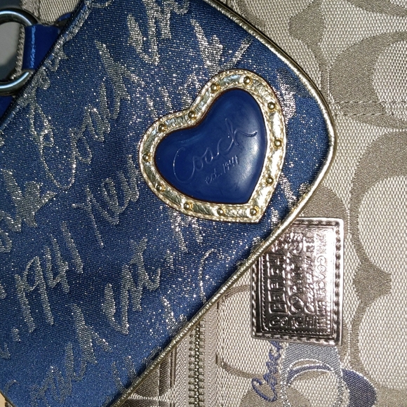 COACH LARGE ZIPPER TOTE WITH LARGE COIN PURSE - Picture 2 of 4